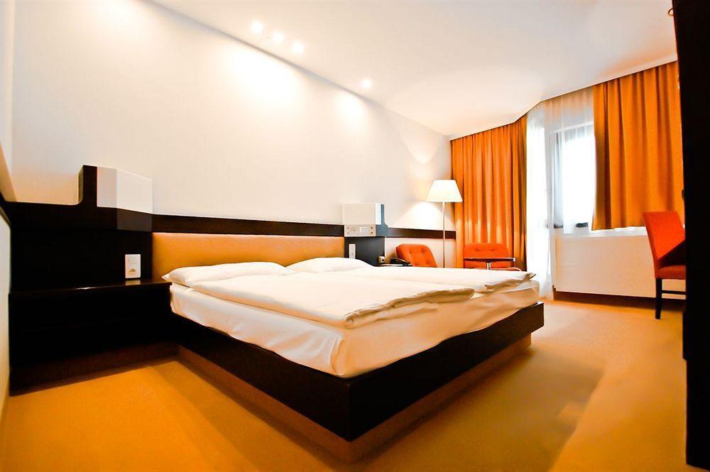 Mercure Raphael Viena