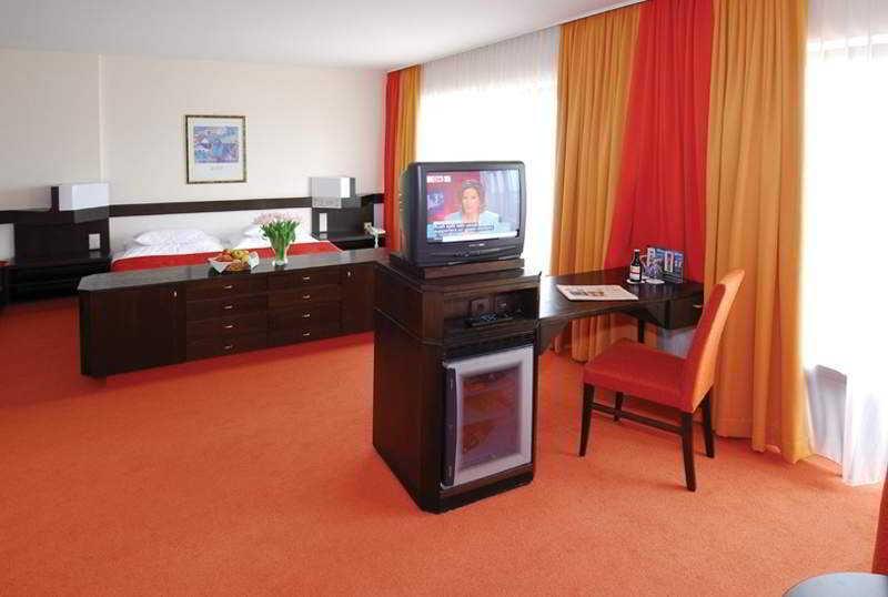 Mercure Raphael 4* Viena